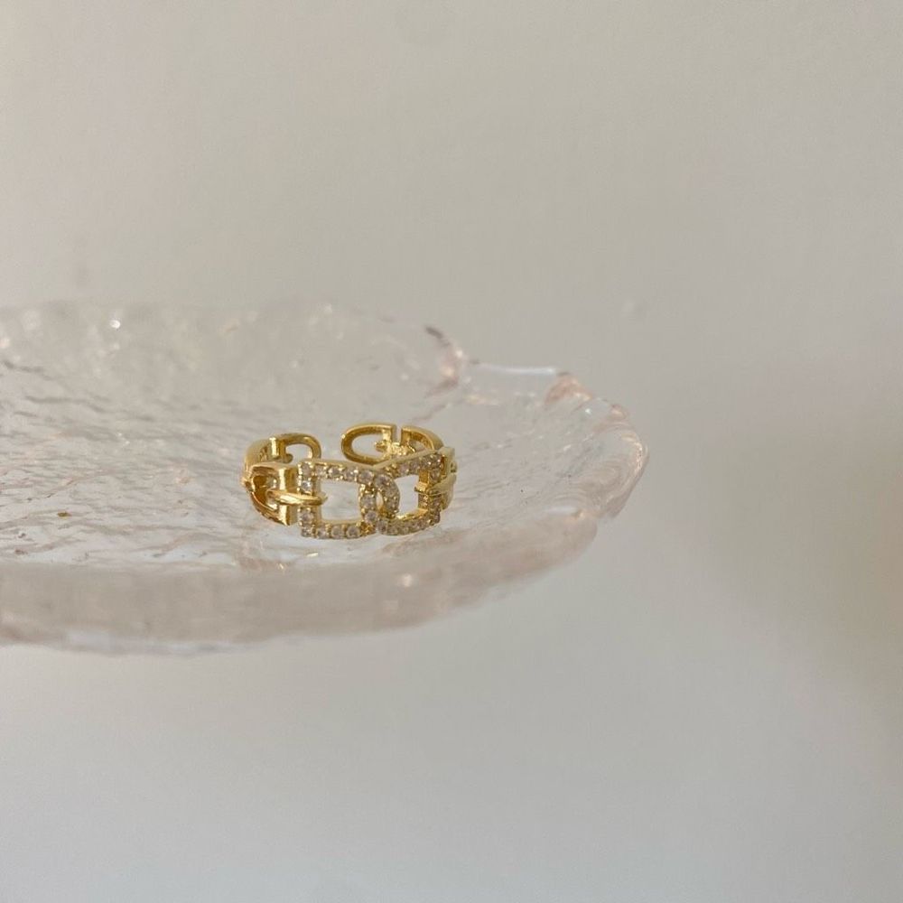 18K Gold Plated Sician Interlock Chain Link Ring - Picture 3 of 5